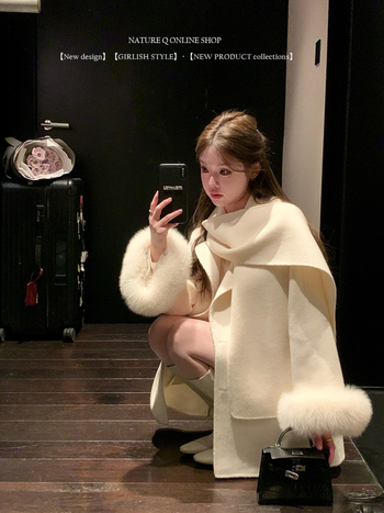 Palton damă din lână, gros, lungime medie, croială lejeră, mâneci raglan, 95%+ lână