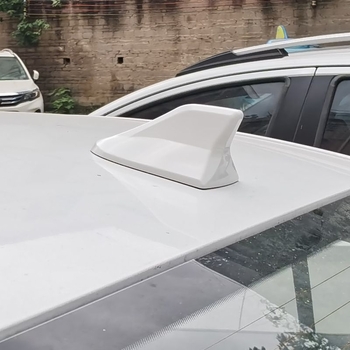 Capac antenă pentru autovehicul în formă de aripă de rechin pentru Chery Tiggo 7 (2015–2020) – montaj filet; compatibil cu configurația originală a fabricii; marcă: Alte