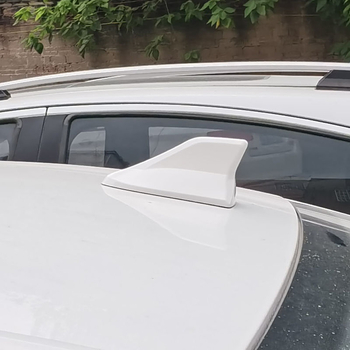 Capac antenă pentru autovehicul în formă de aripă de rechin pentru Chery Tiggo 7 (2015–2020) – montaj filet; compatibil cu configurația originală a fabricii; marcă: Alte