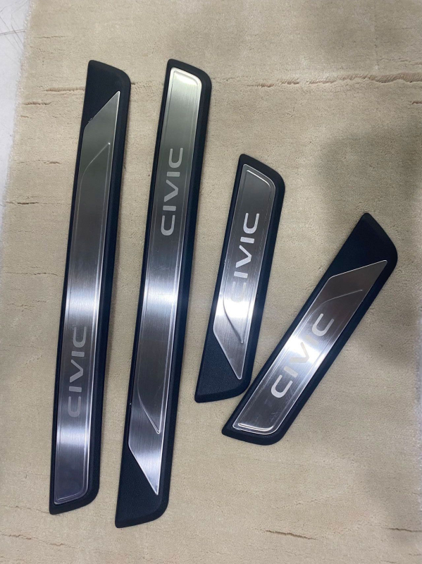 Прагове за врати civicLED, пластмасов материал, модел: 2023 Civic LED door sill