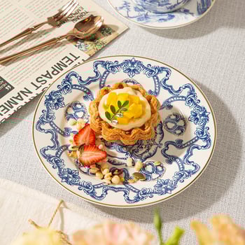 Керамичен комплект чинии с кръгла форма и глазуриран покритие; подходящ за хотели и ресторанти; възможно персонализиране и печат на лого.