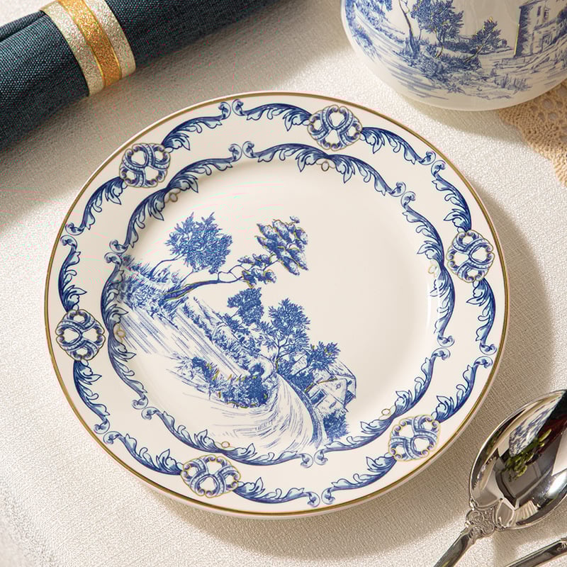 Керамичен комплект чинии с кръгла форма и глазуриран покритие; подходящ за хотели и ресторанти; възможно персонализиране и печат на лого.