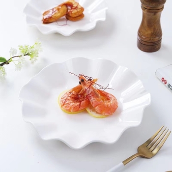 Керамична чиния с неправилна форма, подглазурено покритие, подходяща за микровълнова, модерен минималистичен стил