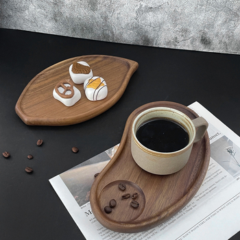 Дървен поднос с неправилна форма - модерен минималистичен стил, моделът е показан, печат на лого