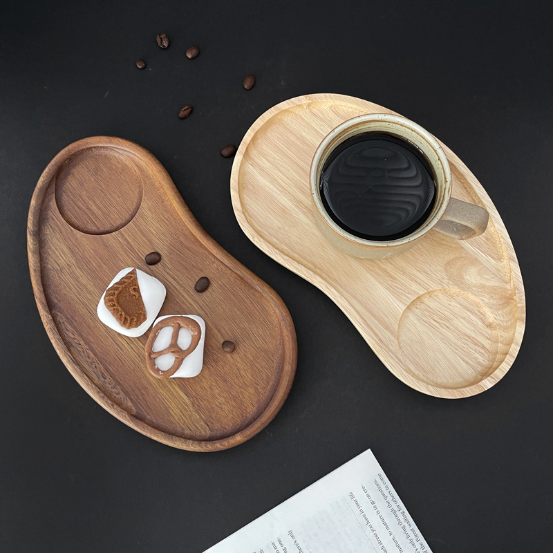 Дървен поднос с неправилна форма - модерен минималистичен стил, моделът е показан, печат на лого