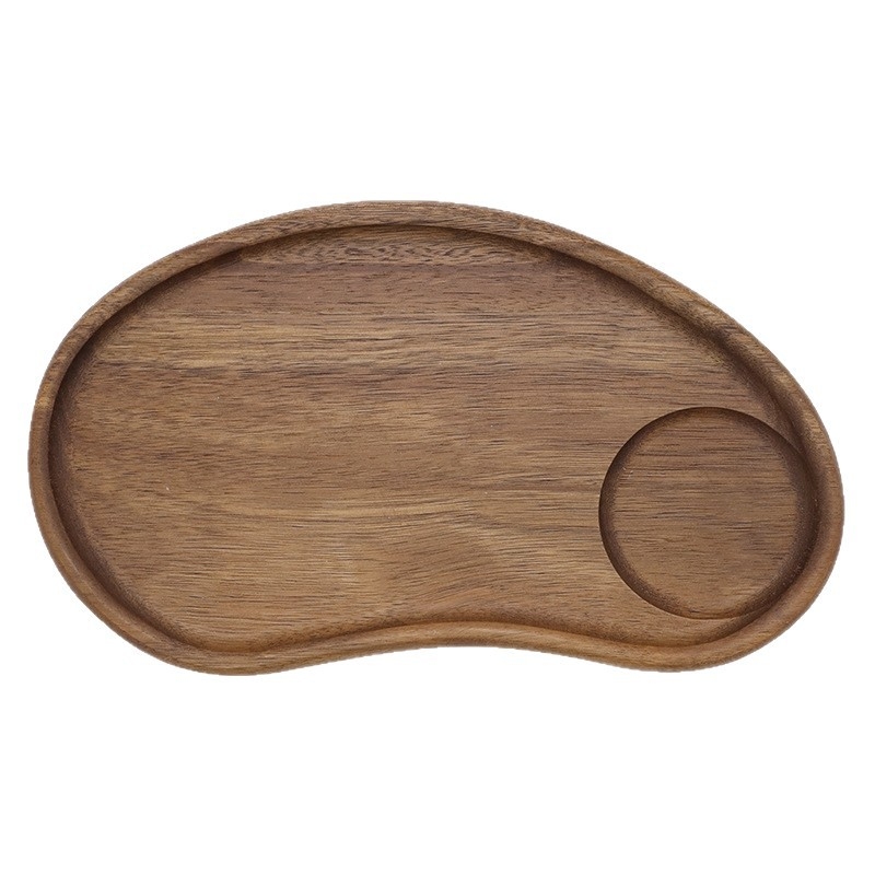 Дървен поднос с неправилна форма - модерен минималистичен стил, моделът е показан, печат на лого