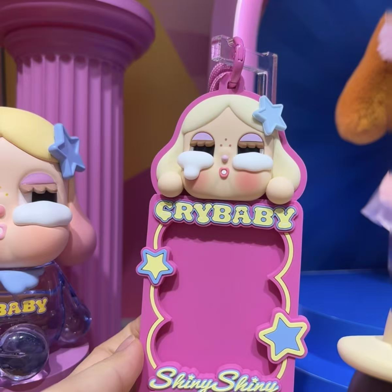 Držač kartice kampusa i studentske kartice s dizajnom Bubble Mart Crybaby | Silikon zaštita za kartice, otpornost na pad, japansko-korejski stil, sve-u-jednom obliku