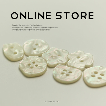 Butoni din rășină, în formă de floare de prune, cu patru găuri și două găuri, pentru cămăși, sacouri, costume și cardiganuri tricotate pentru femei