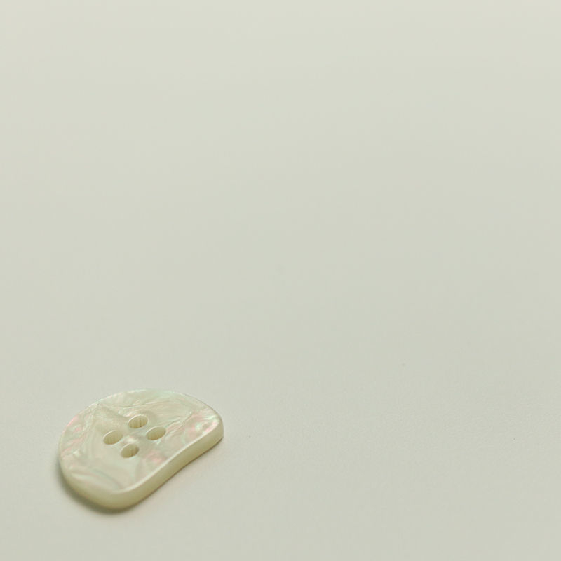 Butoni din rășină, în formă de floare de prune, cu patru găuri și două găuri, pentru cămăși, sacouri, costume și cardiganuri tricotate pentru femei