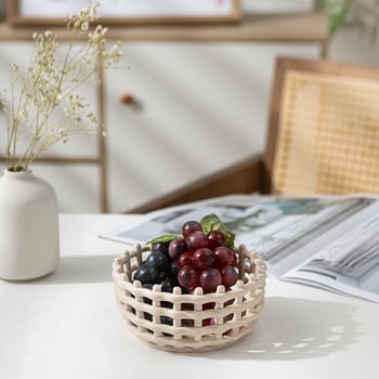 Porcelanski pleteni koš za voće – bijeli, dekorativni kućni dodatak, otvoreni dizajn, kreativno