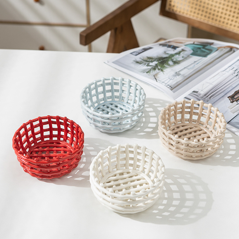 Porcelanski pleteni koš za voće – bijeli, dekorativni kućni dodatak, otvoreni dizajn, kreativno