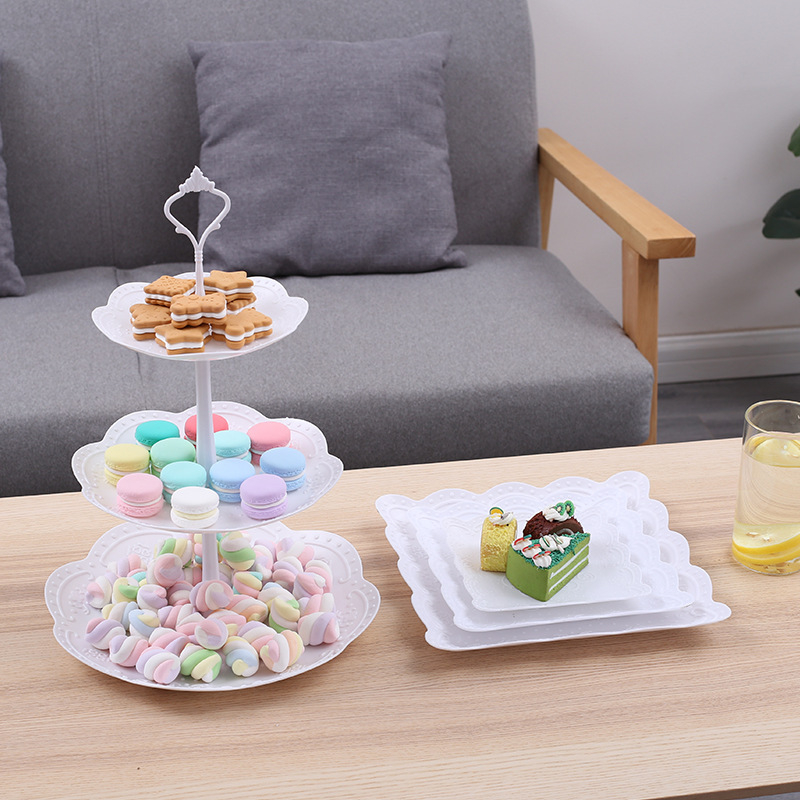 3‑szintes műanyag gyümölcstál európai stílusban, egyszerű kialakítás; Qian Yi márka; 2017 tavaszán debütált.