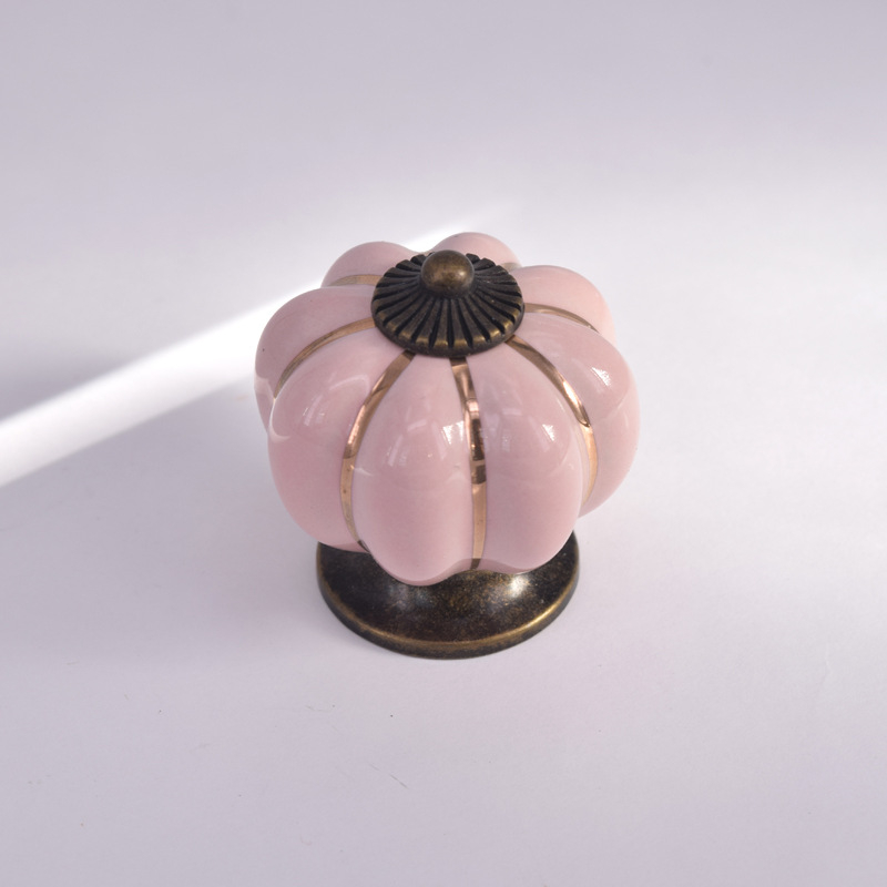 Drška za ormar i ladicu, oblik tikve, model Pumpkin handle, moderan minimalistički stil, namještaj