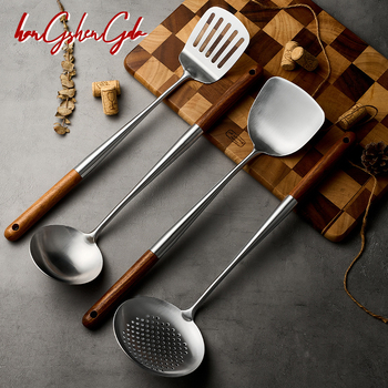 Set spatule i žlice od 316L nehrđajućeg čelika s drvenom dugom ručkom, moderni minimalistički stil