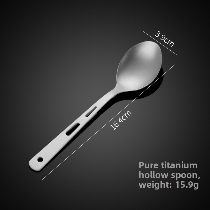 Комплект прибори от чист титаний: лъжичка, вилица и нож с три дупки, прав дръжка, модерен минималистичен стил, подходящ за носене навън