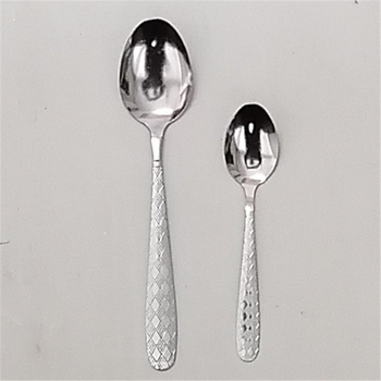 Комплект прибори за хранене: нож, вилица и лъжица от 410 неръждаема стомана, четири части, огледално полирани, модерен стил