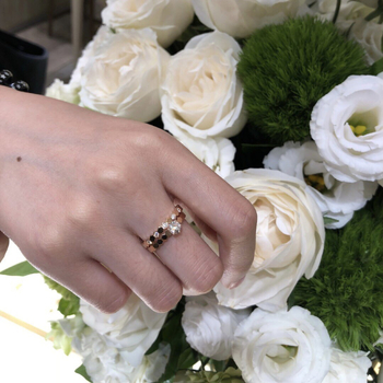 Geometriai méhsejt gyűrű teljes és fél gyémánt díszítéssel, elektroplating bevonatú, V arany, női stílus