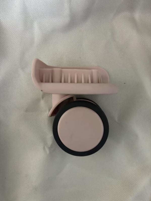 Roată universală ABS pentru bagaje — lansare primăvara 2025, stil urban minimalist, accesorii bagaje