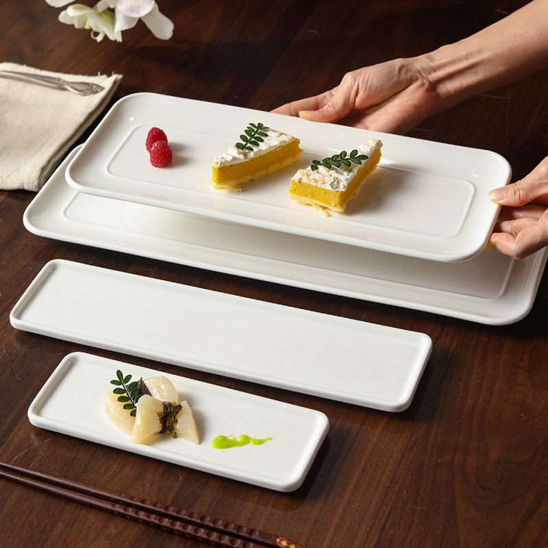 Porcelánból készült négyszögletes desszerttál, japán stílus, aláglazúros szín, mikrohullámú sütőben használható