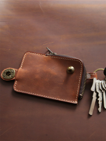 Kulcstartó táska férfiaknak - Valódi bőr, Első réteg marhabőrből, 1 hajtás, Kopásálló, Tárolható