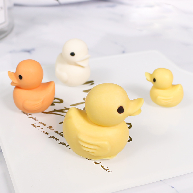 Silikon kalup za tortu u obliku patke, za čokoladni fondant, individualno pakirano, izdano 2015
