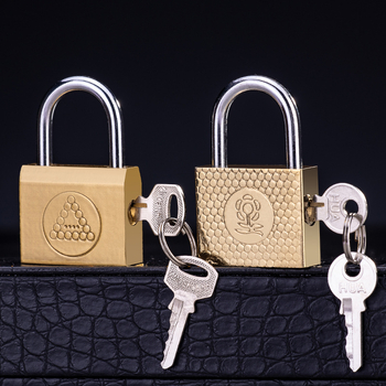 Домашна катинар Type C • Железен корпус • Марка Sailor • За училище, дом, общежитие, фабрика, строителен обект и багаж • Ключът не може да се извади, когато е завъртен за отваряне