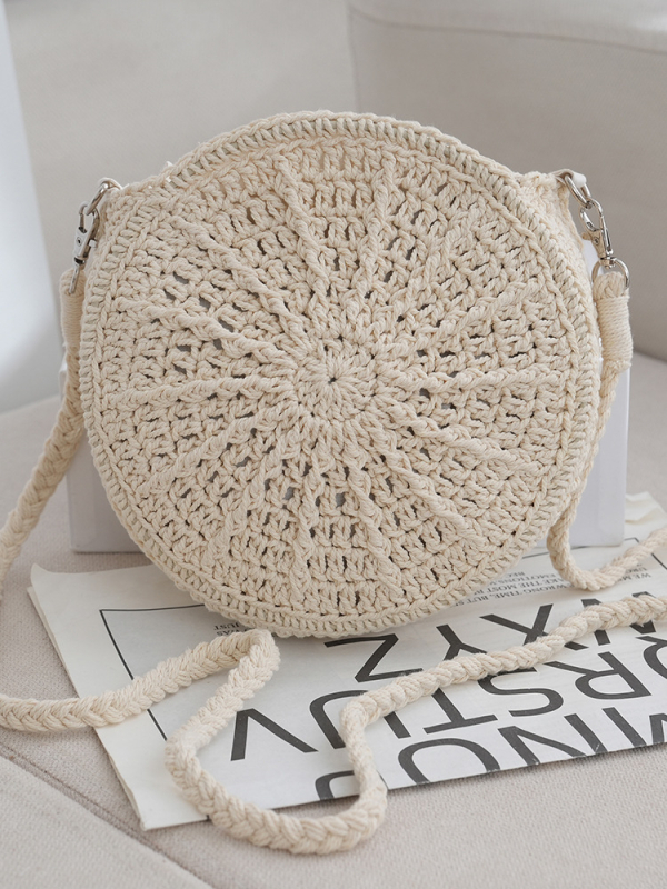 Pamukasta crossbody torbica s polukružnim oblikom, zatvaranje zipom, unutarnja džep sa zipom, jedna naramenica