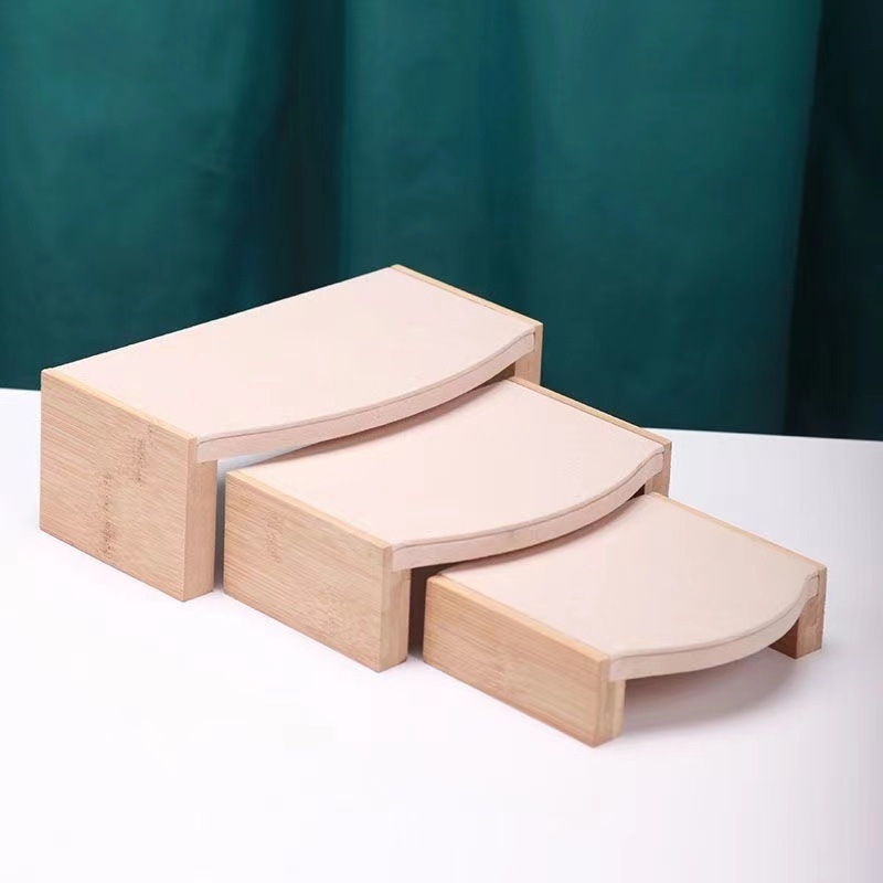 Stojan na šperky z bambusu a dreva, obdĺžnikový tvar, trojdielny set, spojovacia konštrukcia