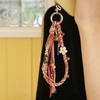 Pletený telefónny náramok s kľúčovým príveskom, materiál zliatina, ručne pletený, ovocný vzor, leto 2025