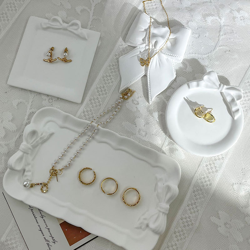 Gipsový úložný tanier so mašličkou — jednovrstvový model, kreatívny nordický dizajn, 1 vrstva, rekvizita pre fotografiu