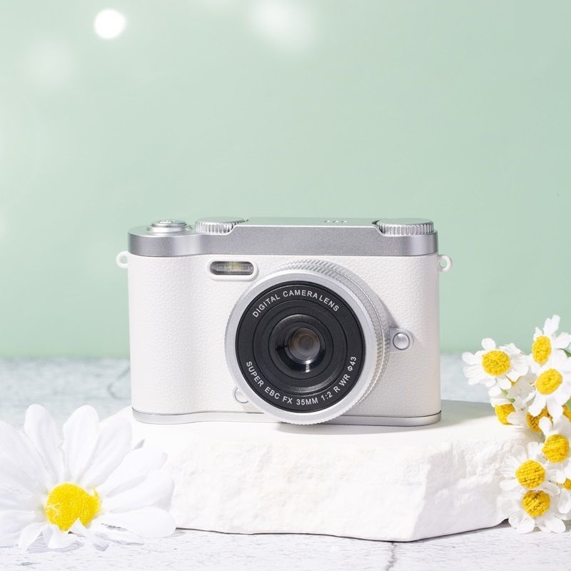 Έξυπνη κάμερα με οπτικό ζουμ 8x, 40–50 MP, 2,4 ιντσών LCD οθόνη, ηλεκτρονική σταθεροποίηση εικόνας