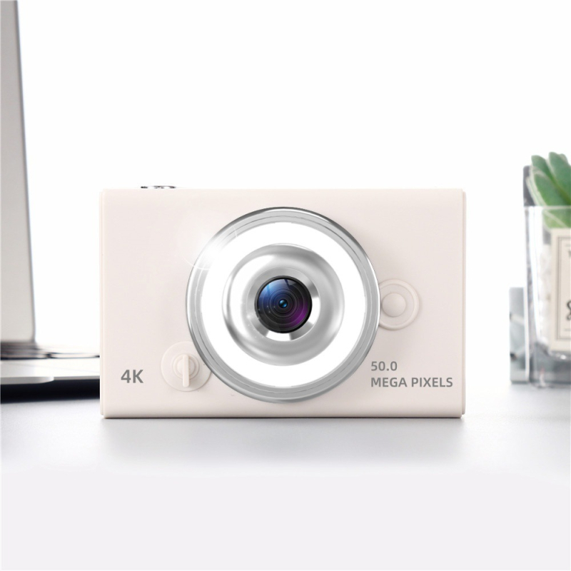 Retro CCD digitalni fotoaparat, senzor 1/2.3 inča, 8x optički zum, 2.3-inčni LCD zaslon, 300k–1M pikseli