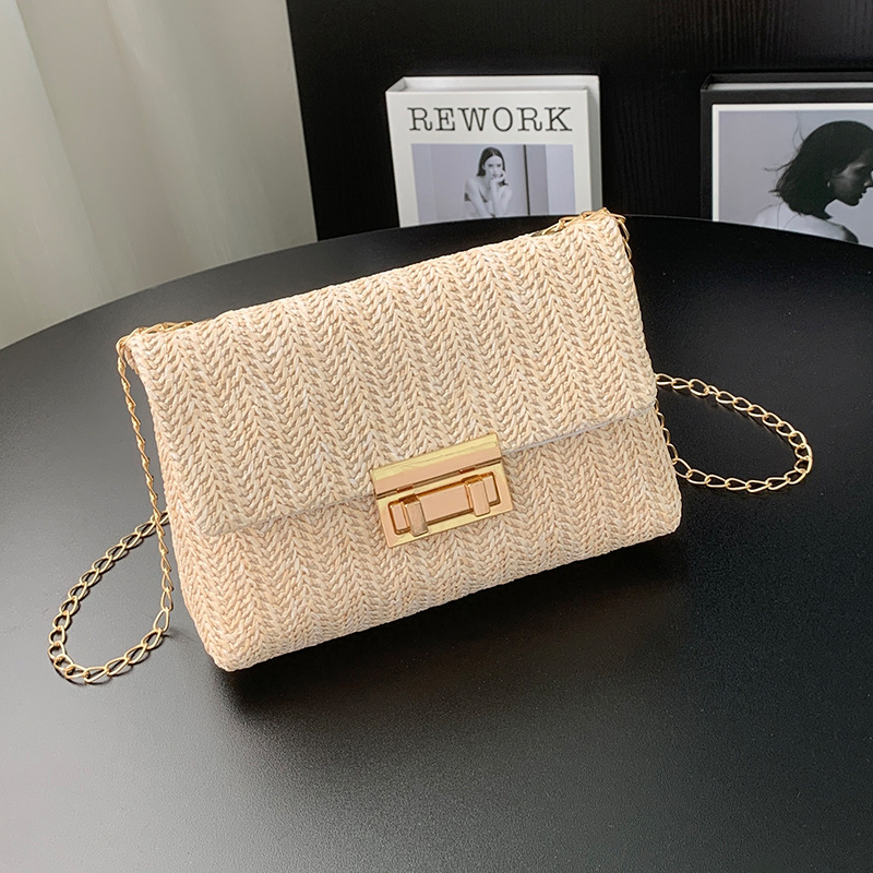 Crossbody torba od pletene slame, gradski stil, horizontalni kvadratni oblik, podstava od poliestera, zaključavanje lokkom, proljeće 2025