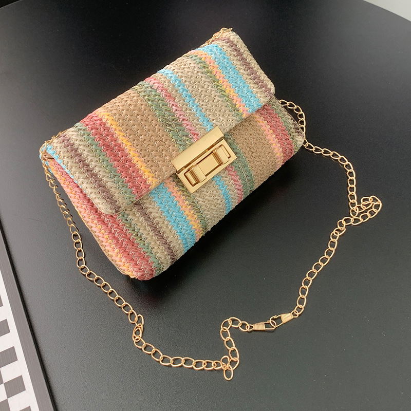 Crossbody torba od pletene slame, gradski stil, horizontalni kvadratni oblik, podstava od poliestera, zaključavanje lokkom, proljeće 2025
