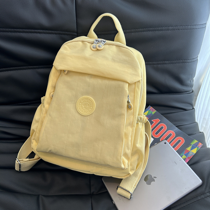 Unisex putni ruksak od najlona, kapacitet 20–35 l, za 12-inčni laptop, zakrivljene naramenice, ljeto 2025