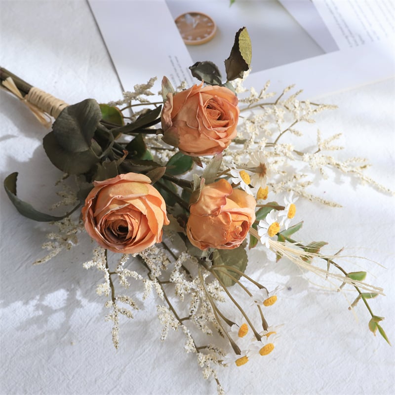 Μπουκέτο μεταξωτών λουλουδιών – Τριαντάφυλλο και Μαργαρίτα, Ρεαλιστικό Βίντατζ, Στιλισμός και Χύτευση Με Έγχυση