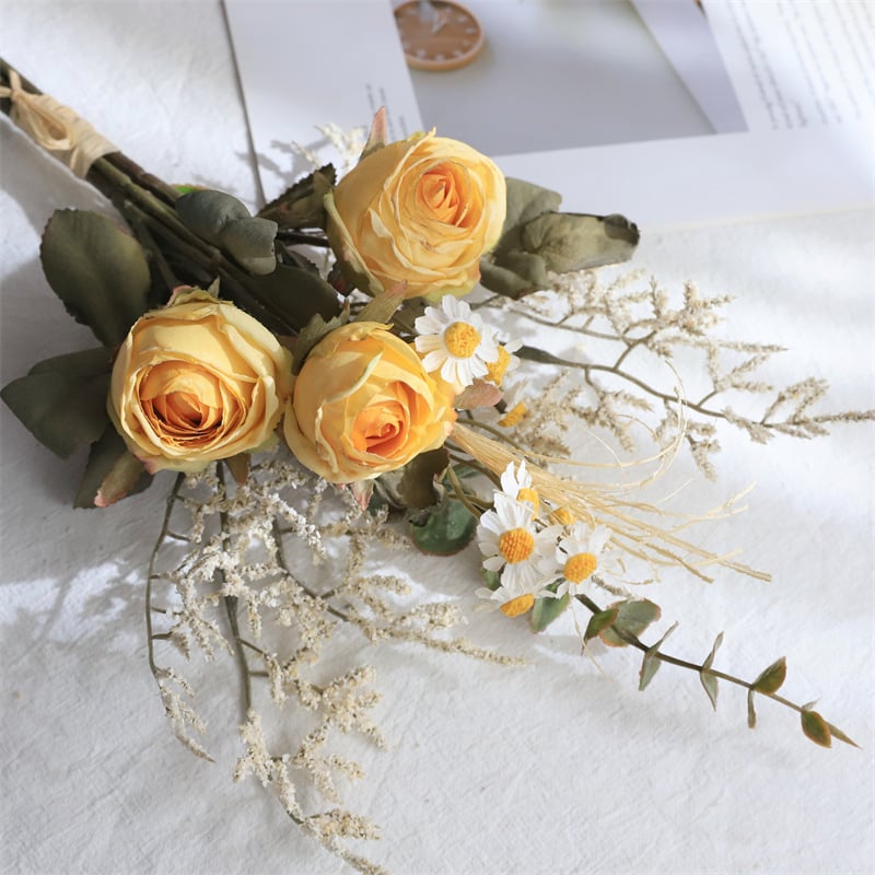 Μπουκέτο μεταξωτών λουλουδιών – Τριαντάφυλλο και Μαργαρίτα, Ρεαλιστικό Βίντατζ, Στιλισμός και Χύτευση Με Έγχυση