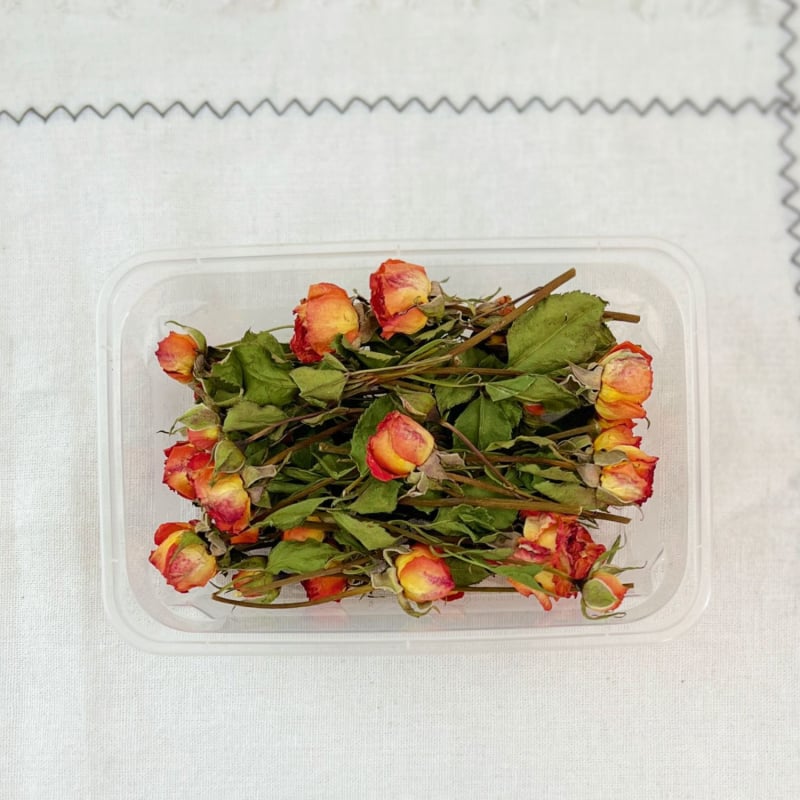 Изсушено цвете-роза с множество глав - DIY подарък, реквизит за снимки, стенен декор, не боядисано