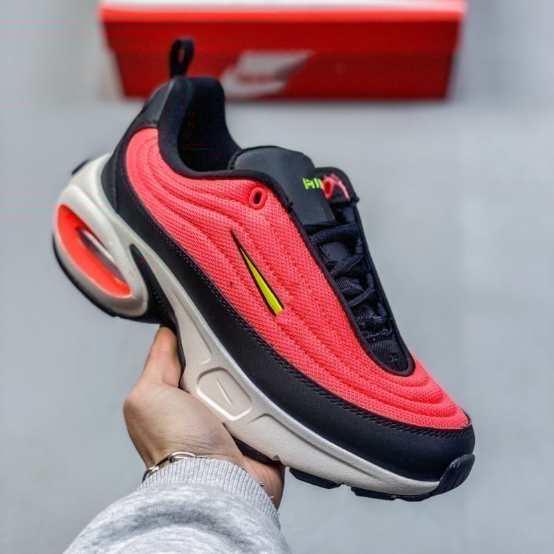 Uniszex futócipők vastag párnázott talppal, felsőrész velúr + műbőr + szövet, lélegző, vízálló, csúszásmentes, záródás cipőfűzővel