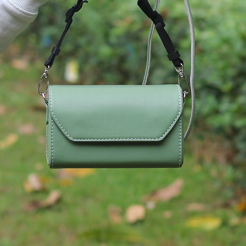 Τσάντα κάμερας από PU δέρμα με καμπύλη ιμάντας ώμου; αδιάβροχη και ανθεκτική στη φθορά, επένδυση φλανέλ, μοντέλο TXZ-329