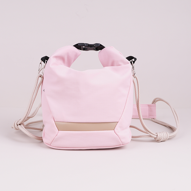 Pečių krepšys fotoaparatui su paminkštintu vidiniu įdėklu, suderinama su Fuji X-T5/X-S20, Canon mirrorless ir Sony ZV-E10 — miesto minimalistinis fotografijos krepšys