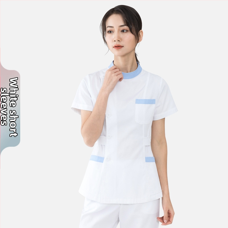 Set uniformă medicală (top și pantaloni) cu mâneci lungi, guler de tip sacou, țesătură poliester-bumbac 50–70% poliester, 30–50% bumbac, material cu evacuare a umezelii