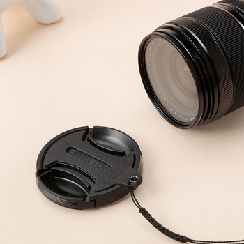 Sony objektív sapka bőrszíjjal anti-vesztéshez – ETAU, OEM feldolgozás, csomagolás Opp bag, 2023-ban piacra került, utóértékes: három garancia