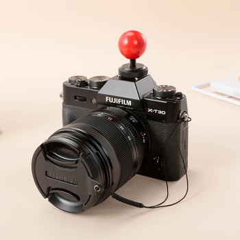 Sony objektív sapka bőrszíjjal anti-vesztéshez – ETAU, OEM feldolgozás, csomagolás Opp bag, 2023-ban piacra került, utóértékes: három garancia