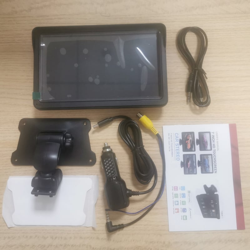 7-inčni prijenosni PND navigacijski sustav za automobil, MP5 multimedija, Bluetooth, kompatibilan CarPlay/Android Auto, dvojezgreni procesor, 8GB RAM, 480x800 rezolucija, USB-C priključak