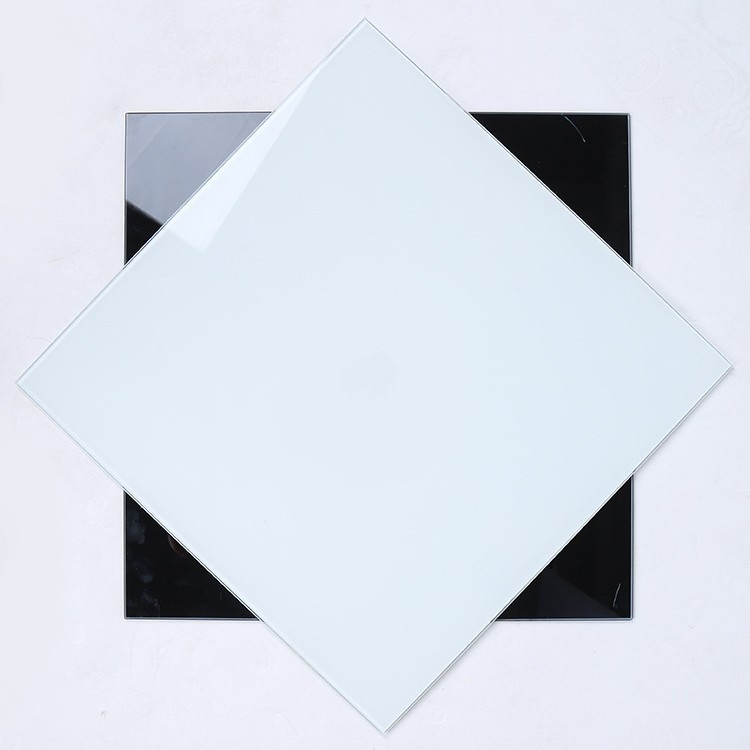 Temperēta stikla fona panelis ar reflektoru, 5 mm biezums, svars 5,3 kg, piemērots preču fotografēšanai