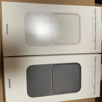 Samsung 3-u-1 Bežični Punjač EP-P5400 – 15W QC3.0 Stojni Punjač