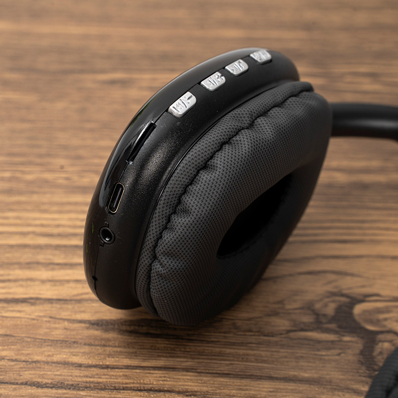 P9 Bežične slušalice preko uha s mikrofonom, Bluetooth 5.0, domet 10 m, stereo zvuk, redukcija šuma, trajanje baterije 4–8 sati