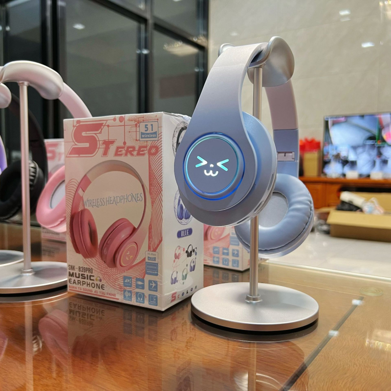 Ασύρματα ακουστικά κεφαλής για gaming με φωτιζόμενη ένδειξη, εμβέλεια 15 m, Bluetooth 5.0, αυτονομία 4-8 ωρών, υποστήριξη κλήσεων και αναπαραγωγής μουσικής