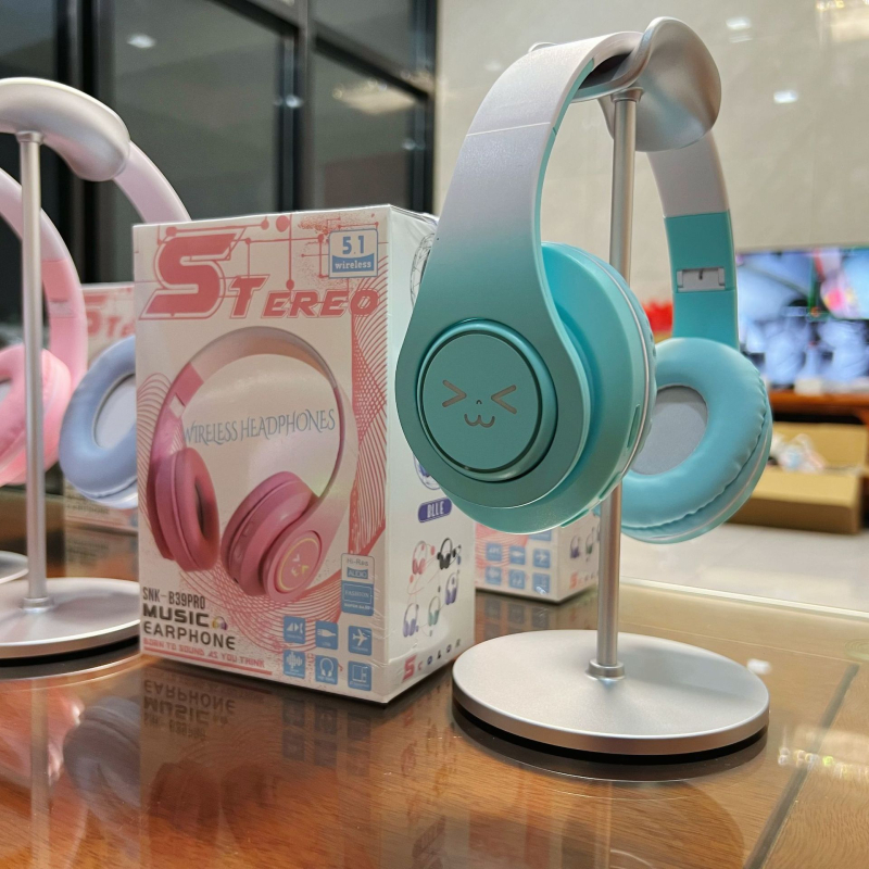 Ασύρματα ακουστικά κεφαλής για gaming με φωτιζόμενη ένδειξη, εμβέλεια 15 m, Bluetooth 5.0, αυτονομία 4-8 ωρών, υποστήριξη κλήσεων και αναπαραγωγής μουσικής